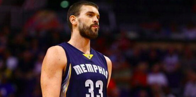 了对方防线 了对方防线