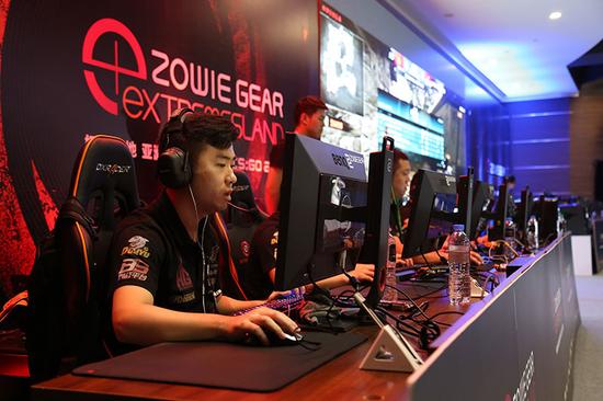 德的火热状 德的火热状