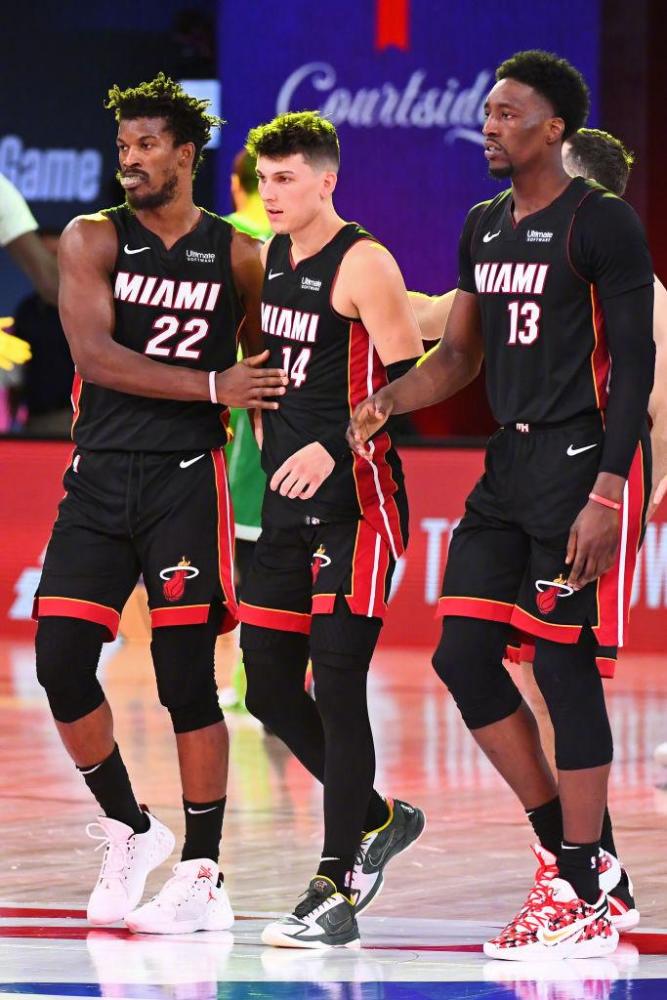 上表现出色 上表现出色